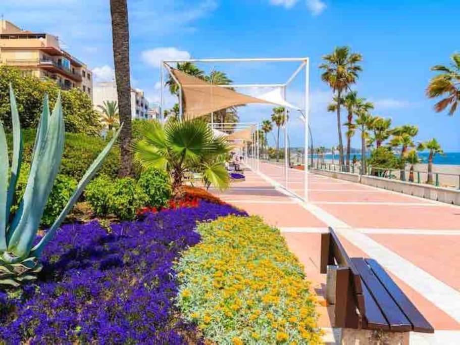 Lovely 1 Bedroom Apartment With Sea Views And Pool Estepona Extérieur photo