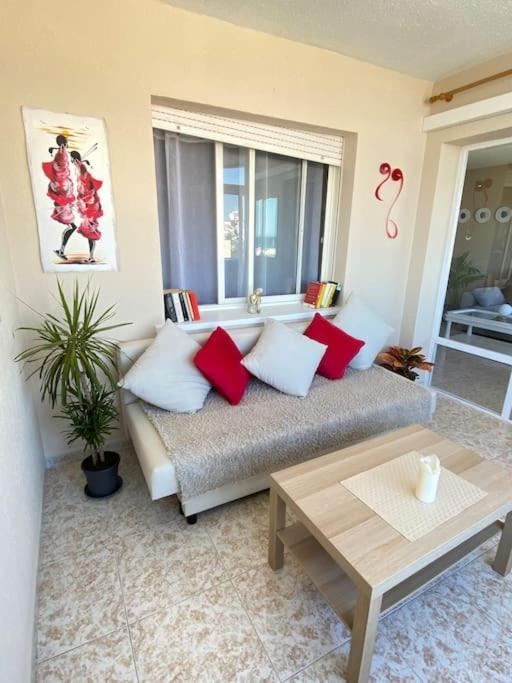 Lovely 1 Bedroom Apartment With Sea Views And Pool Estepona Extérieur photo