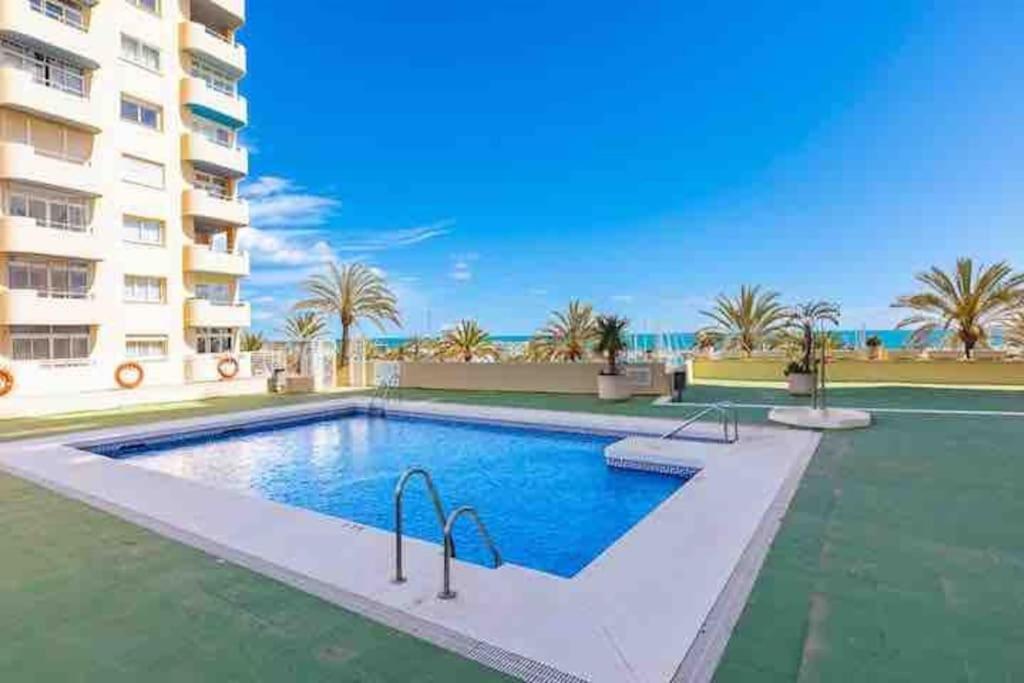 Lovely 1 Bedroom Apartment With Sea Views And Pool Estepona Extérieur photo